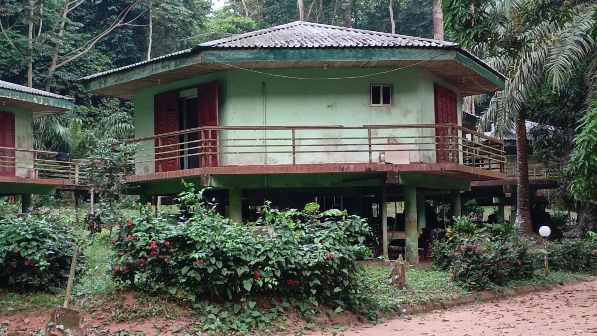 npchaletblockfav.jpg npchaletblockfav.jpg